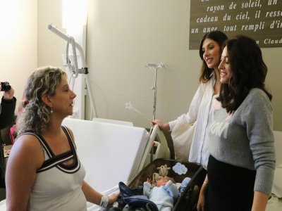 Les caméras de l'émission Baby boom étaient présentes lors de la venue de deux anciennes Miss France dans la maternité du CHU de Rouen, le 10 février dernier.