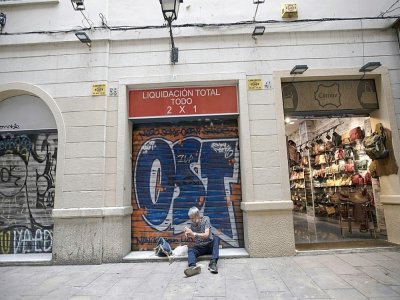 Un magasin fermé dans le centre de Barcelone, le 12 août 2020 - Josep LAGO [AFP/Archives]