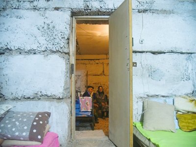 En refuge en sous-sol dans la ville de Stepanakert, au Nagorny Karabakh, le 6 octobre 2020 - Davit Ghahramanyan [NKR Infocenter/AFP]