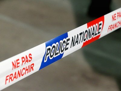 Deux policiers en mission de surveillance ont été roués de coups et blessés par balle par des inconnus qui leur ont volé leurs armes mercredi soir à Herblay (Val-d'Oise) - FRANCOIS NASCIMBENI [AFP/Archives]