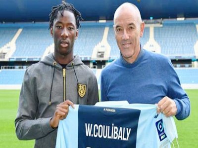 Woyo Coulibaly prolonge pour deux saisons supplémentaires avec le HAC. - Emmanuel Lelaidier - hac-foot.com