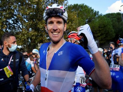 Arnaud Démare vainqueur de la 6e étape du Tour d'Italie, entre Castrovillari et Matera, le 8 octobre 2020 - Fabio FERRARI [POOL/AFP]