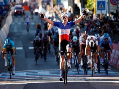 Arnaud Démare vainqueur de la 6e étape du Tour d'Italie, entre Castrovillari et Matera, le 8 octobre 2020 - Luca Bettini [AFP]