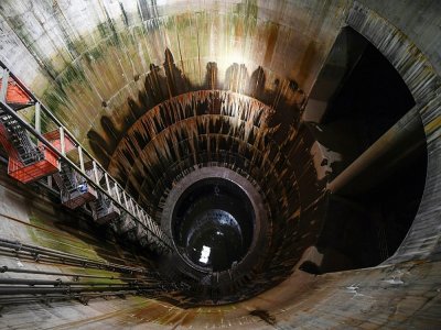 Un des réservoirs du  gigantesque complexe souterrain de Kasukabe qui protège Tokyo des inondations, le 3 septembre 2020 - Charly TRIBALLEAU [AFP]