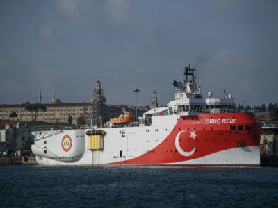 Photo prise le 23 août 2019 dans le port d'Istanbul du navire d'exploration turc Oruç Reis dont le renvoi par la Turquie en Méditerranée orientale suscite une crise avec la Grèce - Ozan KOSE [AFP/Archives]