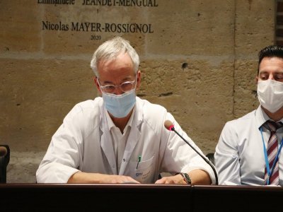 Le professeur François Caron, chef du service des maladies infectieuses du CHU de Rouen, s'est montré plutôt alarmiste face à l'évolution de l'épidémie.