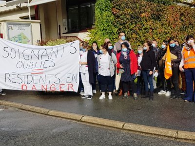 Un rassemblement s'est tenu mardi 13 octobre, devant le CPO d'Alençon, du personnel du secteur médico-social qui n'est pas concerné par la revalorisation salariale résultant du Ségur de la santé.