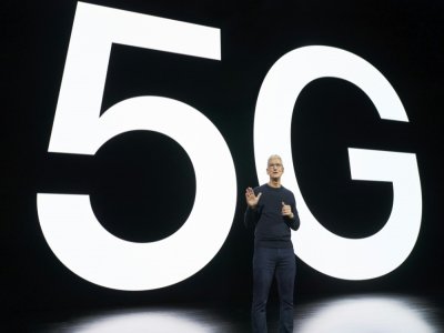 Tim Cook, patron d'Apple, annonce l'arrivée de la 5G dans les smartphones de la marque, le 13 octobre 2020 à Cupertino, en Californie - Brooks KRAFT [Apple Inc./AFP]