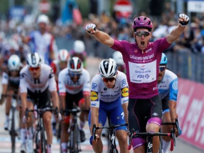 Arnaud Démare vainqueur de la 11e étape du Tour d'Italie, entre Porto Sant'Elpidio et Rimini, le 14 octobre 2020 - Luca Bettini [AFP]