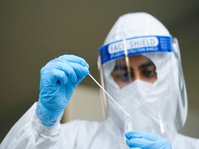 Test sur le coronavirus dans la gare de Cologne, le 15 octobre 2020 - Ina FASSBENDER [AFP]