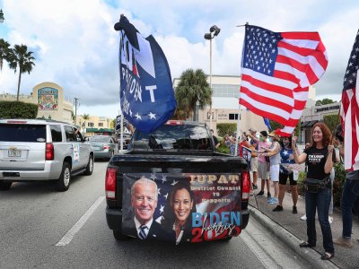 Aux USA, on manifeste son opinion : scène électorale à Miami, en Floride, l'un des états clefs de l'élection présidentielle. Celui qui gagne la Floride est presque assuré de gagner la Maison Blanche.