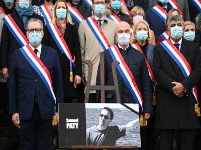 Hommage des députés devant le Palais Bourbon, le 20 octobre 2020 pour le professeur décapité - Christophe ARCHAMBAULT [AFP]