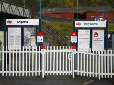 La gare de Knighton, du côté anglais de la ville qui se situe à la frontière entre le Pays de Galles et l'Angleterre, le 21 octobre 2020 - GEOFF CADDICK [AFP]