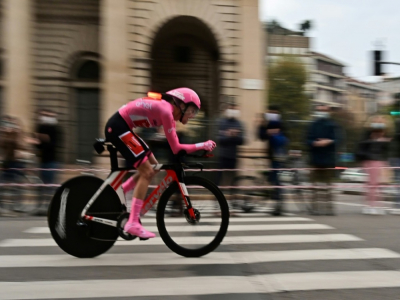 L'Australien Jai Hindley (Sunweb) lors de la dernière étape du Tour d'Italie, le 25 octobre 2020 à Milan - MIGUEL MEDINA [AFP]