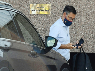 Le président du FC Barcelone, Josep Maria Bartomeu, à son arrivée au siège du club, le 17 août 2020 - Josep LAGO [AFP/Archives]