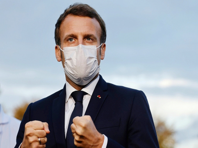 Le président Emmanuel Macron parle à la presse le 23 octobre 2020 à Pontoise - Ludovic MARIN [POOL/AFP/Archives]