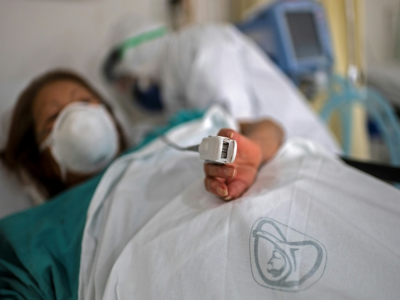 Une patiente atteinte du Covid-19 dans un hôpital de Mexico, le 20 juillet 2020 - PEDRO PARDO [AFP/Archives]