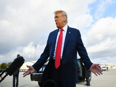 Donald Trump à la base militaire d'Andrews le 31 octobre 2020 - MANDEL NGAN [AFP]