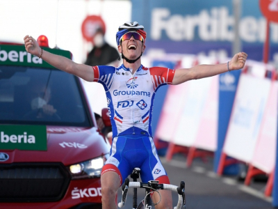 Le Français David Gaudu (Groupama-FDJ) remporte la 17e et avant-dernière étape du Tour d'Espagne, le 7 novembre 2020 à l'Alto de la Covatilla - OSCAR DEL POZO [AFP]