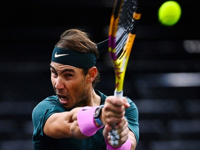 Rafael Nadal contre Alexander Zverev en demi-finale du Masters 1000 de Paris, le 7 novembre 2020 - Anne-Christine POUJOULAT [AFP]