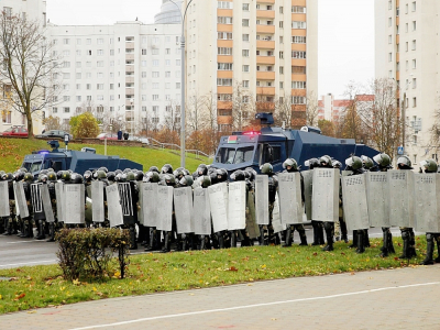 Déploiement de forces de l'ordre à Minsk lors d'une manifestation de l'opposition, le 8 novembre 2020 - Stringer [AFP]