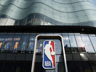 La saison NBA 2020-2021 débutera bien le 22 décembre, un accord ayant été trouvé avec le syndicat des joueurs (NBPA) sur les diverses modalités de la reprise et sur les termes financiers, dans un contexte toujours délicat en raison de la pandémie de - GREG BAKER [AFP/Archives]