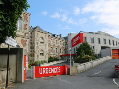 Une quarantaine de patients sont hospitalisés ce mardi 10 novembre, dont 6 en réanimation à cause de la Covid-19, au Centre hospitalier public du Cotentin (CHPC), à Cherbourg. C'est deux fois plus que pendant la première vague. - Linda Marteau