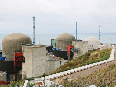 Le redémarrage de la centrale nucléaire de Flamanville, à l'arrêt depuis plus d'un an, est à nouveau reporté au 31 janvier concernant le réacteur 1 et au 30 novembre concernant le deuxième réacteur.  - Jacky Lebuhotel