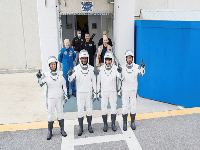 Shannon Walker, Victor Glover, Mike Hopkins et Soichi Noguchi pendant une répétition générale le 12 novembre 2020 - Joel KOWSKY [NASA/AFP]