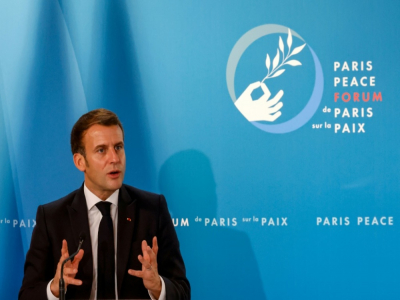 Le président Emmanuel Macron lors du Forum sur la Paix, le 12 novembre 2020 à l'Elysée, à Paris - Ludovic MARIN [POOL/AFP]