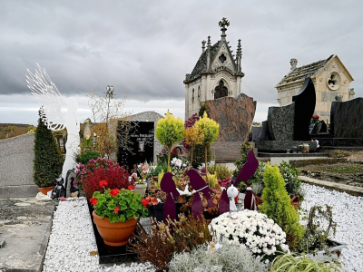 La tombe d'Alexia Daval à Gray, en Haute-Saône, le 16 novembre 2020 - PATRICK HERTZOG [AFP]