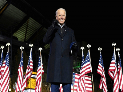 Joe Biden lors de son dernier grand meeting de campagne en "drive-in" le 2 novembre 2020 à Pittsburgh, en Pennsylvanie - JIM WATSON [AFP/Archives]
