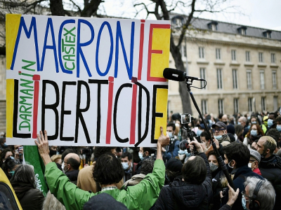 Manifestation à l'appel de syndicats de journalistes contre le projet de loi «sécurité globale», près de l'Assemblée nationale à Paris, le 17 novembre 2020 - STEPHANE DE SAKUTIN [AFP]