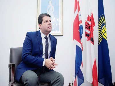 Le chef de l'exécutif de Gibraltar et leader du Parti socialiste travaillliste local, Fabian Picardo, lors d'une interview avec l'AFP le 25 novembre 2020 à Gibraltar - JORGE GUERRERO [AFP]