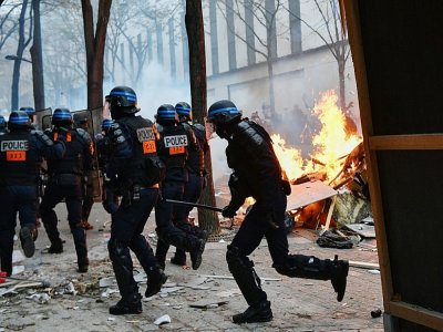 Intervention des forces de l'ordre lors de la manifestation contre la loi Sécurité globale, le 5 décembre 2020 à Paris - Anne-Christine POUJOULAT [AFP]