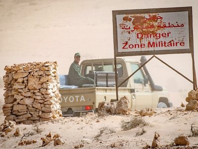 Un véhicule des forces armées marocaines du coté marocain de la frontière avec la Mauritanie dans le Sahara occidental, le 25 novembre 2020 - Fadel SENNA [AFP/Archives]