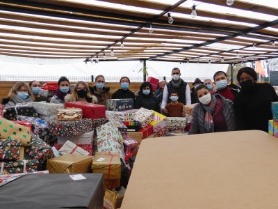 Grâce aux bénévoles, plus de 3 000 habitants de Seine-Maritime recevront un cadeau à Noël. - Guillaume Lemoine