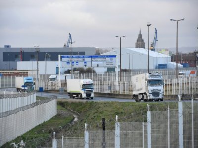 Arrivée de camions dans le port de Calais, en provenance de Grande-Bretagne, vendredi 25 décembre 202O - FRANCOIS LO PRESTI [AFP]