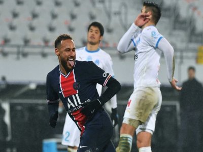 L'attaquant brésilien du Paris Saint-Germain, Neymar, célèbre son but marqué sur pénalty contre Marseille, lors du Trophée des Champions, le 13 janvier 2021 à Lens - Denis Charlet [AFP]