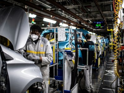 Dans l'usine Renault de Flins-sur-Seine, le 6 mai 2020 - Martin BUREAU [AFP/Archives]