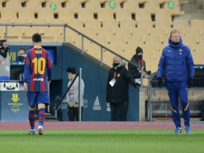 L'attaquant argentin de Barcelone, Lionel Messi, exclu en raison d'un mauvais geste sur l'attaquant de l'Athletic Bilbao, Asier Villalibre, lors de la finale de la Supercoupe d'Espagne à Séville, le 17 janvier 2021 - CRISTINA QUICLER [AFP]