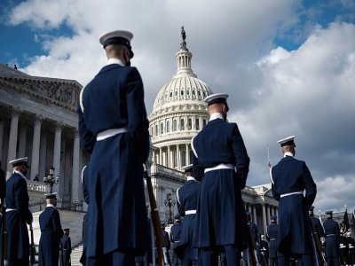 Des militaires assistent aux répétitions de la cérémonie d'investiture de Joe Biden devant le Congrès le 18 janvier 2021 - ANDREW CABALLERO-REYNOLDS [AFP]