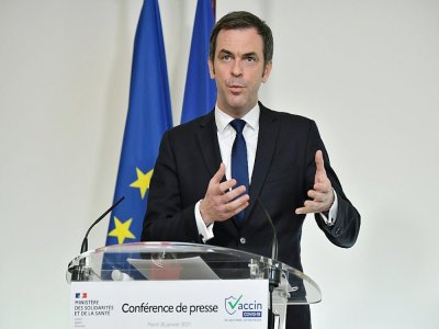 Le ministre de la Santé Olivier Véran lors d'une conférence de presse à Paris, le 26 janvier 2021 - Bertrand GUAY [POOL/AFP]