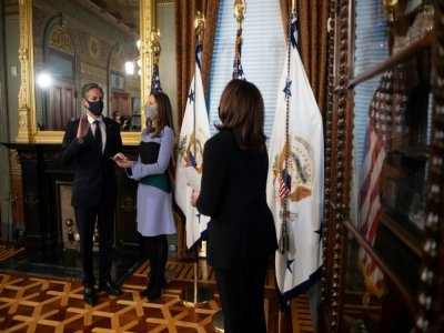 Antony Blinken prête serment comme secrétaire d'Etat devant la vice-présidente américaine Kamala Harris le 27 janvier 2021 - Brendan Smialowski [AFP]