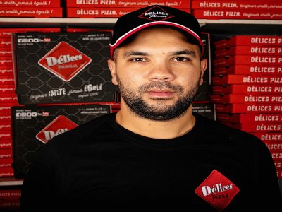 Halim Debbar gère Délices pizza à Elbeuf, où il vient d'installer un distributeur.