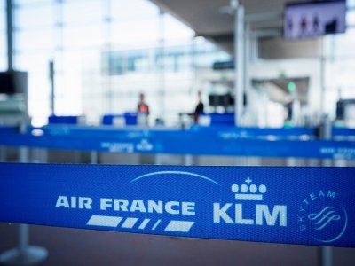 Sur l'année entière, Air France-KLM a perdu 67,3% des passagers de 2019, une tendance aggravée lors du seul quatrième trimestre - JOEL SAGET [AFP/Archives]