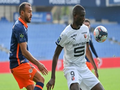 Le but de l'attaquant Serhou Guirassy (d) n'aura pas suffi à Rennes pour gagner lors du match de Ligue 1 à Montpellier, le 21 février 2021 - Pascal GUYOT [AFP]
