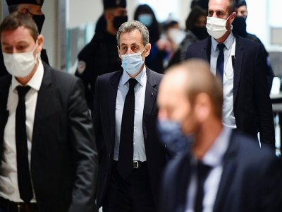 L'ancien président Nicolas Sarkozy arrive au Palais de Justice de Paris où se tient son procès pour corruption le 8 décembre 2020 - Martin BUREAU [AFP]