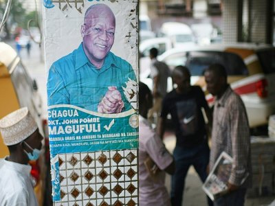 Des habitants de Dar es Salaam le 18 mars 2021, au lendemain de la mort de leur président - - [AFP]