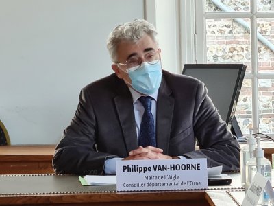 Le maire de L'Aigle Philippe Van Hoorne.